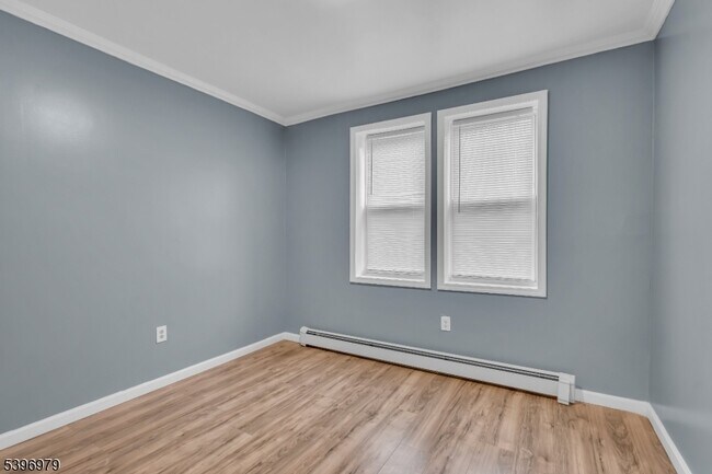 Building Photo - 537 Scotland Rd