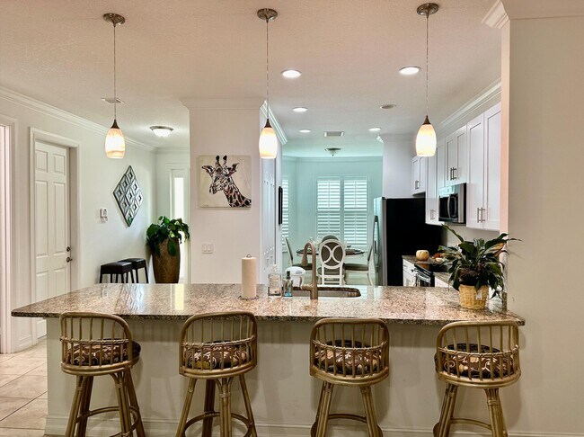 Building Photo - 6112 NW Cullen Way
