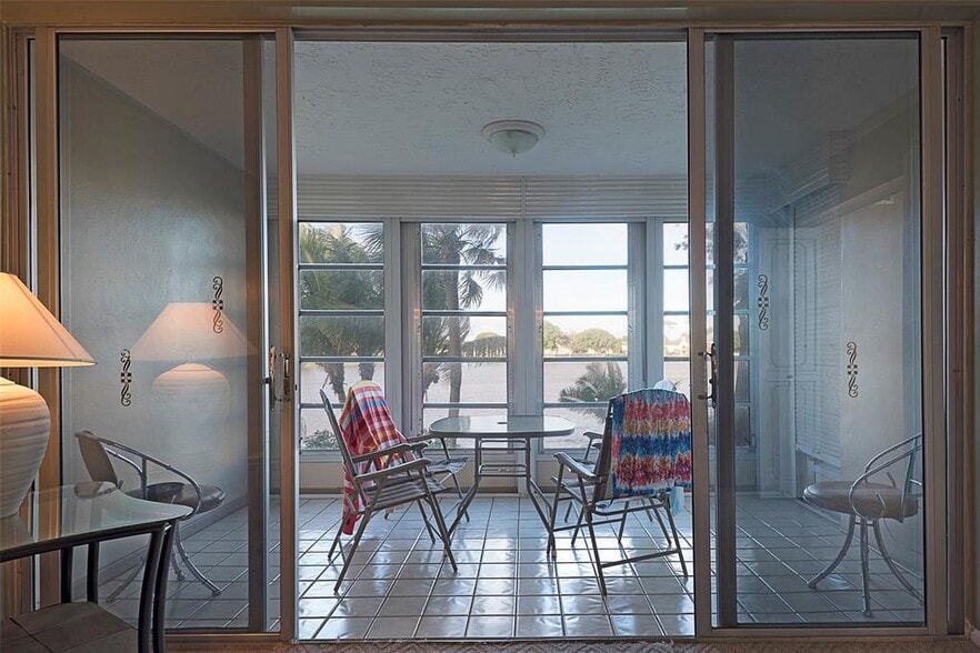 Building Photo - 3051 N Course Dr