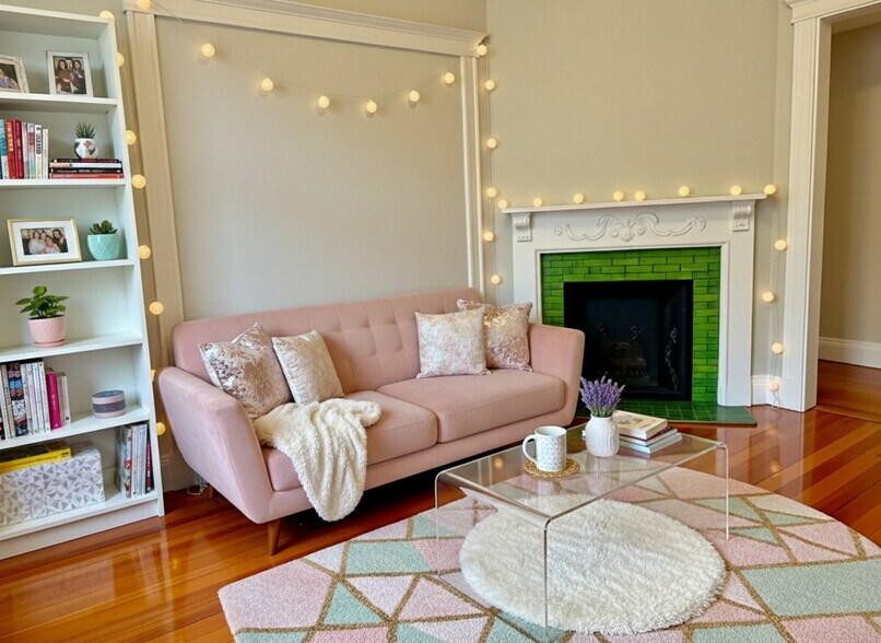 Primary Photo - 10 Strathmore Rd