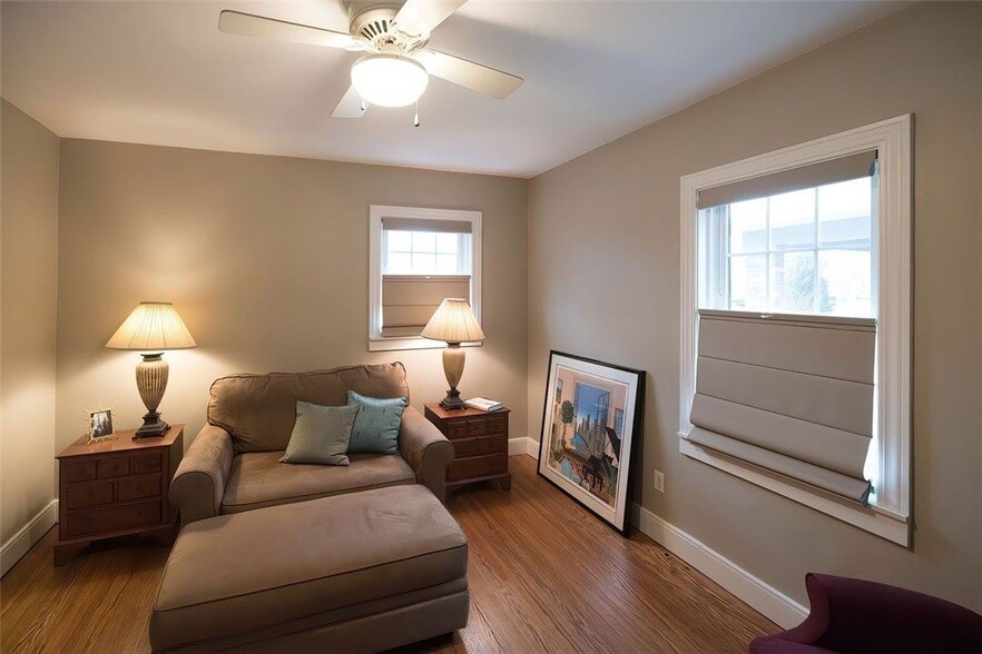 Building Photo - 405 Shenley Dr