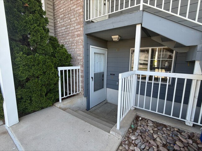 Building Photo - Move In for Less! $1,000 Move-In Credit | 2 Bed 1.5 Bath Condo in Ogden!