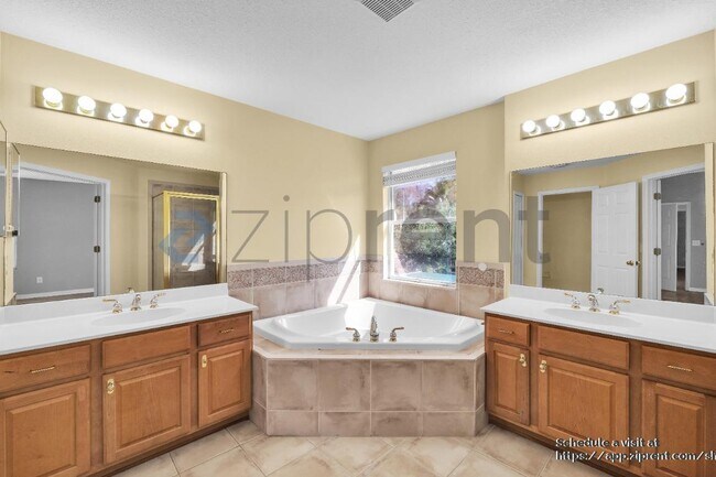 Building Photo - 18233 Cypress Haven Dr