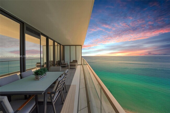 Building Photo - 18975 Collins Ave