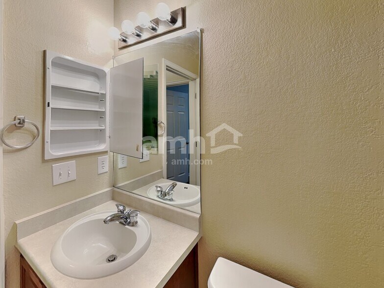 Building Photo - 209 Homestead Way