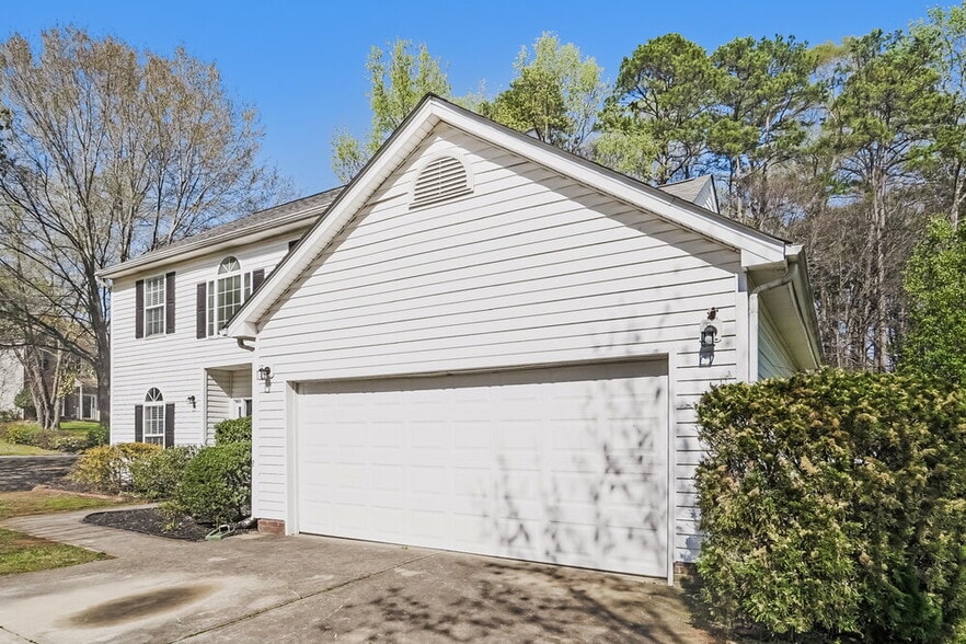 Building Photo - 3438 Lazy Day Ln