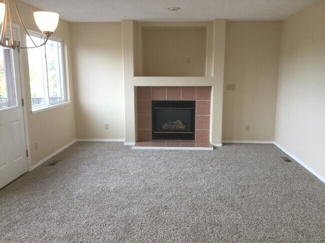 Building Photo - 5532 Many Springs Dr