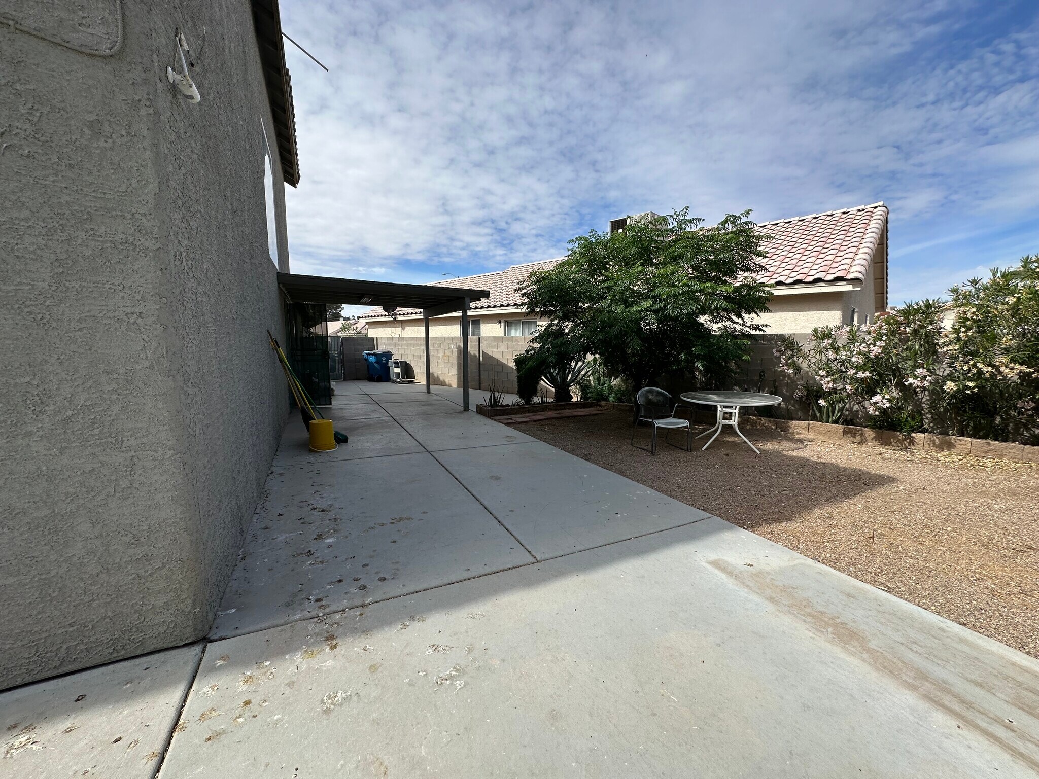 Building Photo - 4160 Country Garden Ave