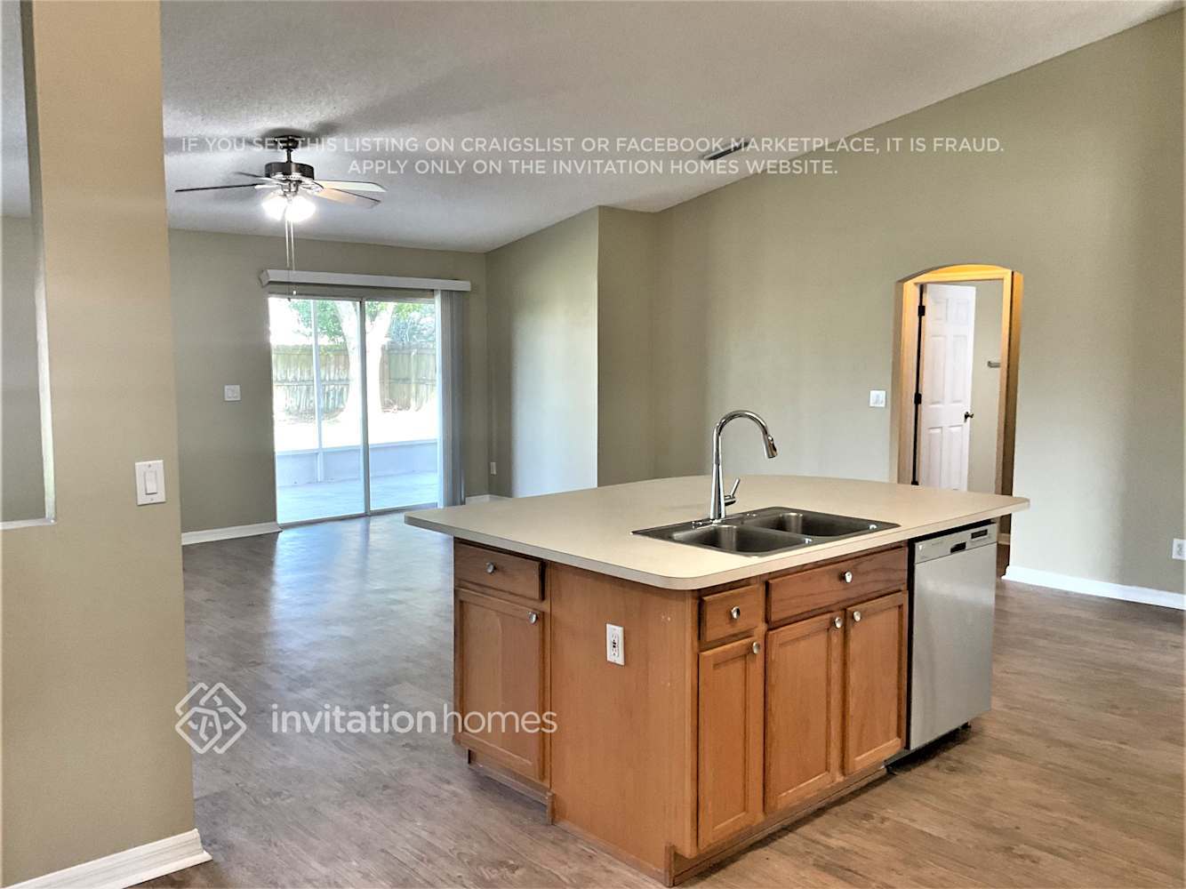 Building Photo - 1712 Laramie Cir