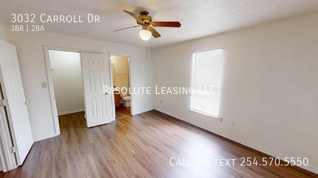 Building Photo - 3032 Carroll Dr