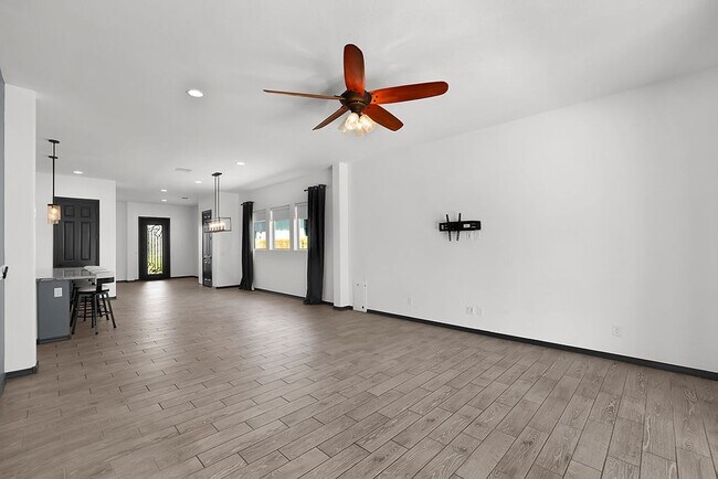 Building Photo - 369 W Glacier Bay Dr