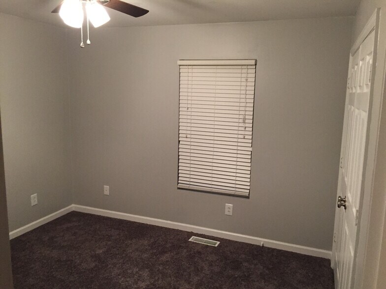 Bedroom - 2407 Grover Street
