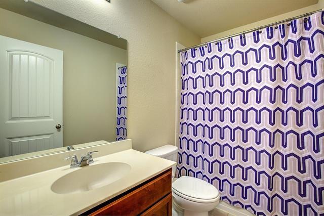 Building Photo - 1048 Decker Dr