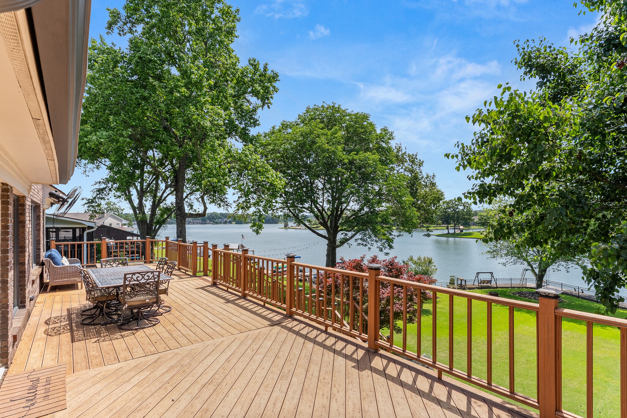 Building Photo - 9711 Pine Point Dr