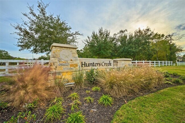 Building Photo - 8430 Sunset Isles Dr