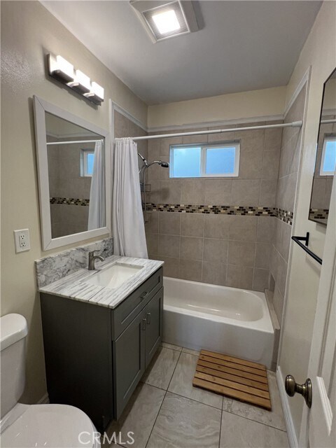 Building Photo - 5053 Range View Ave