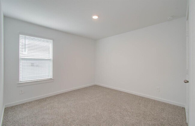 Building Photo - 1010 Desert Willow Dr