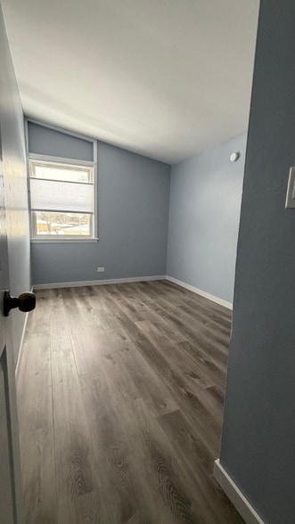 Building Photo - 1322 Fargo Ave