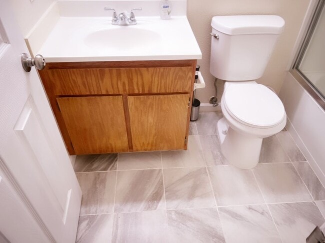 Building Photo - 9528 Mirandy Dr