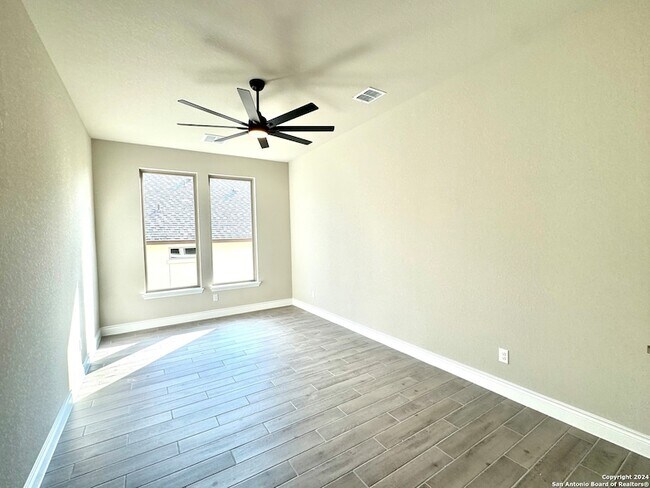 Building Photo - 211 Corazon