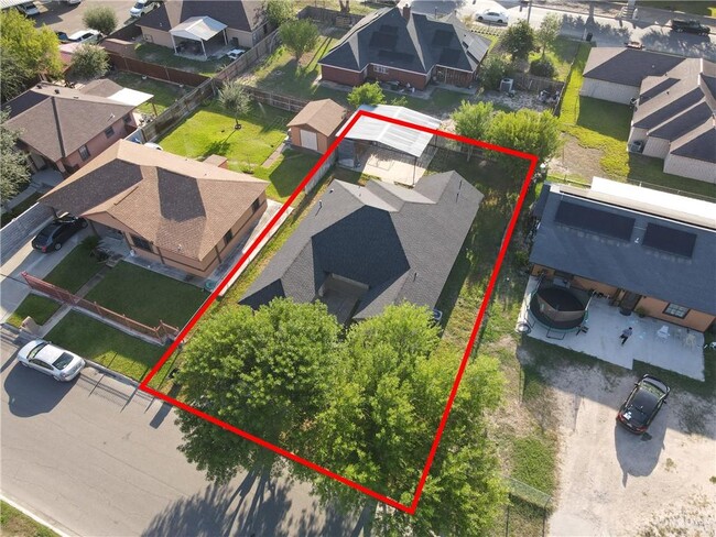 Building Photo - 7538 Camelot Dr