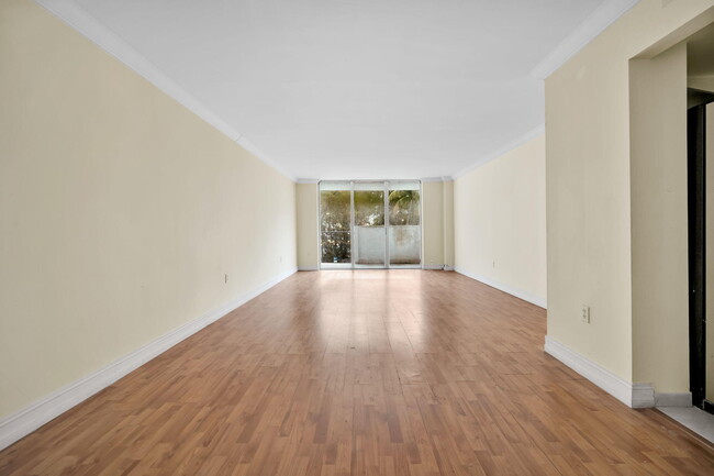 Building Photo - 2780 NE 183rd St