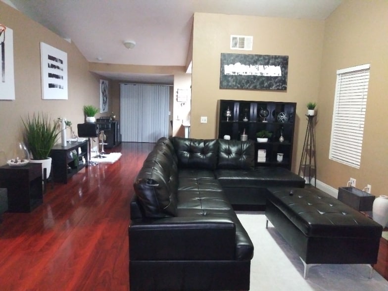 Building Photo - 6892 Cal Valley Way