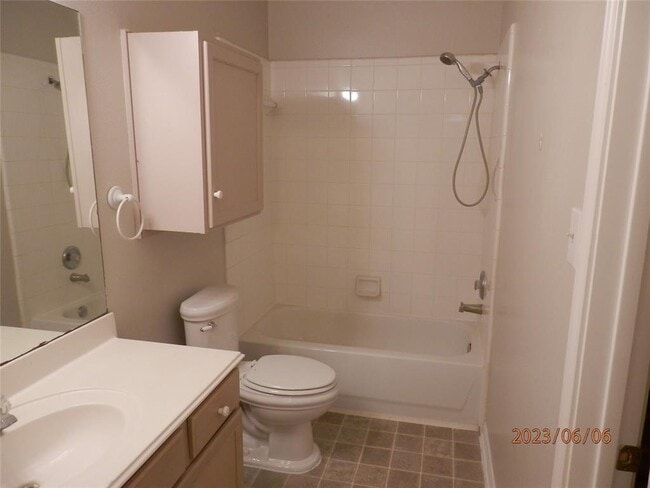 Building Photo - 1402 Cypress Cove St
