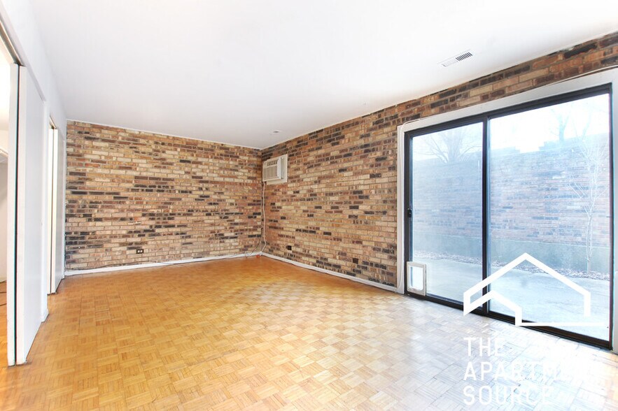 Building Photo - 1251 W Belden Ave