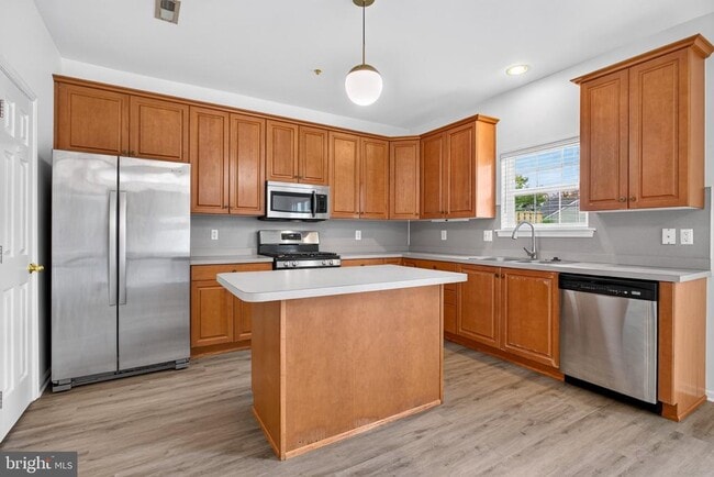 Building Photo - 102 Ashley Way