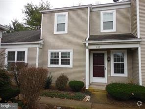 Building Photo - 633 Barrington Ct
