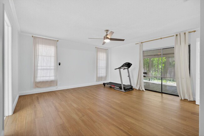 Building Photo - 2606 Monaco Terrace