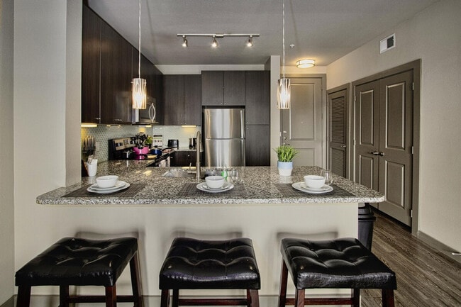 Building Photo - 7216 Staffordshire Blvd