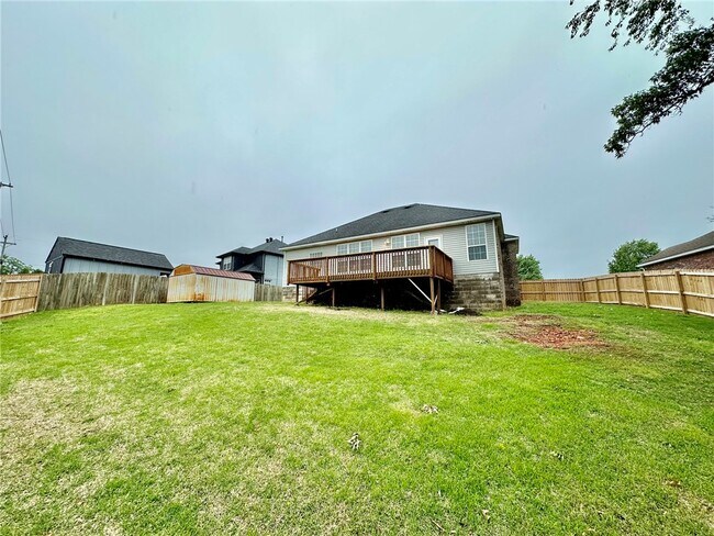 Building Photo - 2846 Eaglecrest Cir