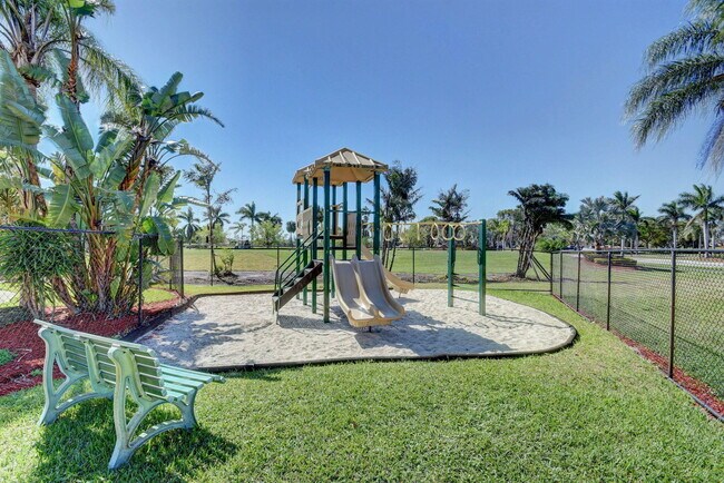 Building Photo - 6064 Beaconwood Rd