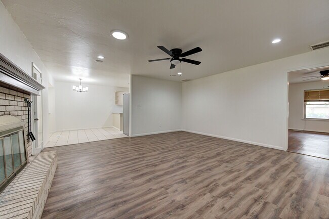 Building Photo - 4012 NW 62nd Terrace