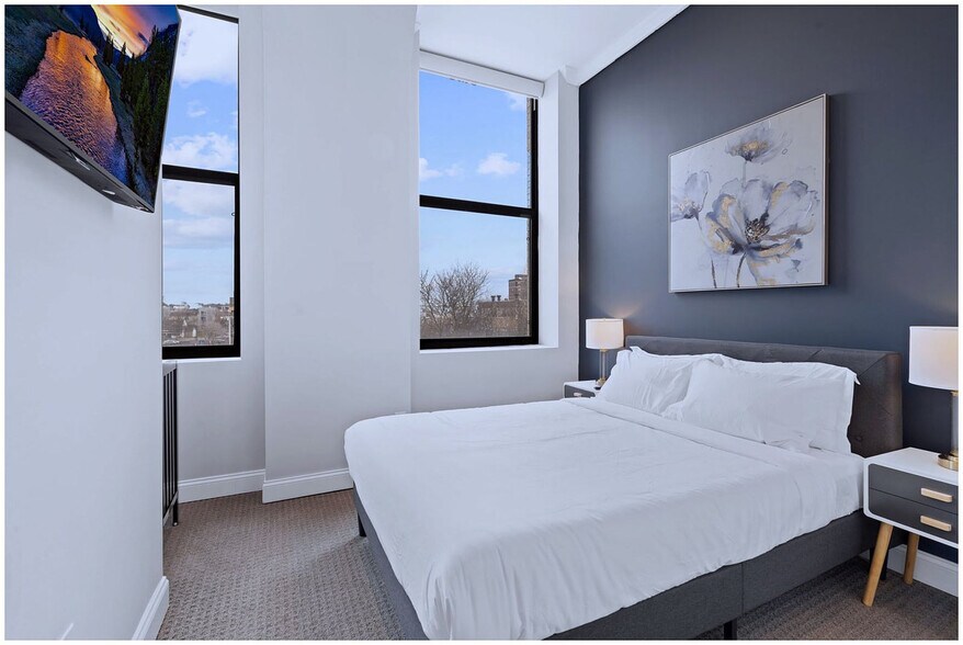 Building Photo - 1421 N 5th St