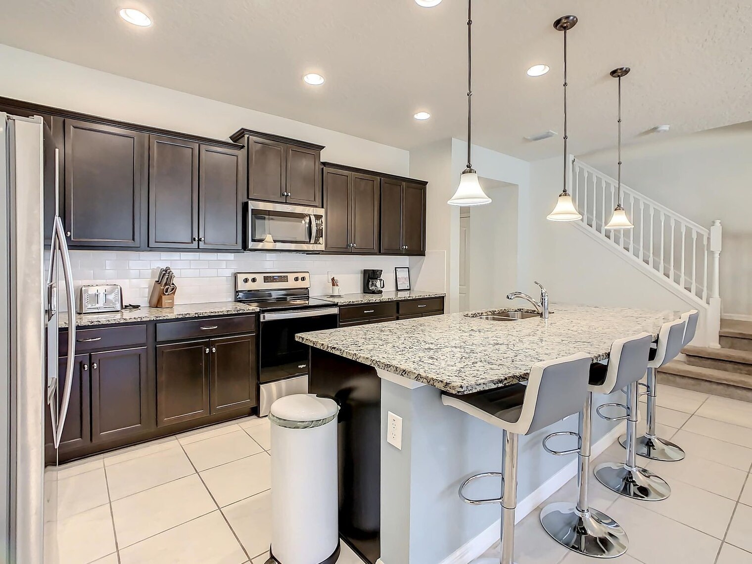 Building Photo - 2404 Tangier Dr