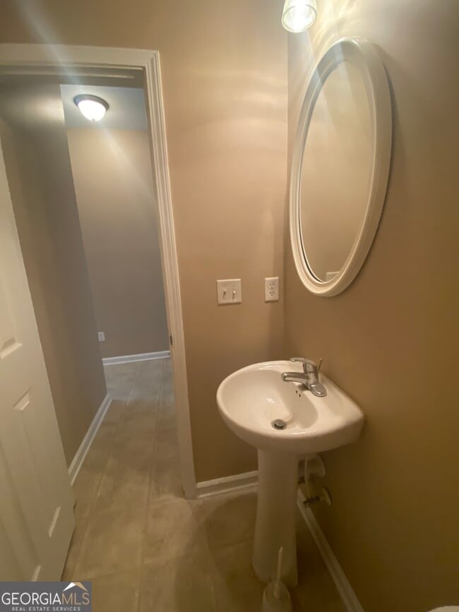 Building Photo - 7576 Rutgers Cir