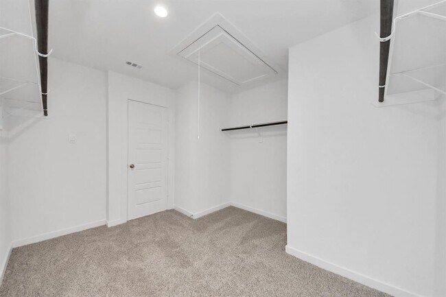 Building Photo - 1306 Palm Tree Ln