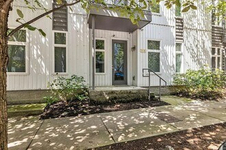 Building Photo - Coming Soon! East Nashville off Gallatin R...