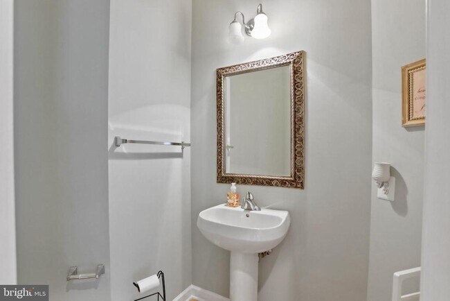 Building Photo - 24906 Earlsford Dr