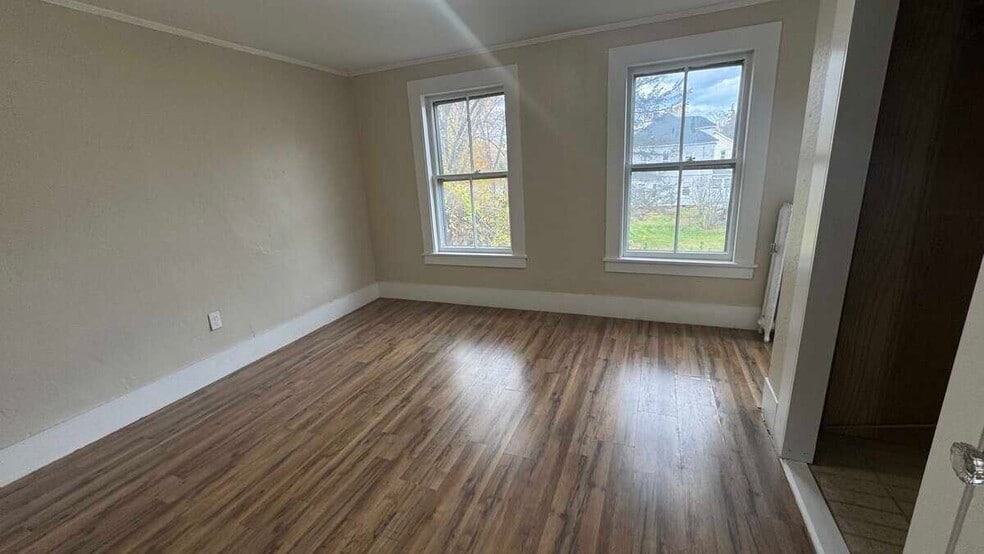 Building Photo - 34 Water Ln