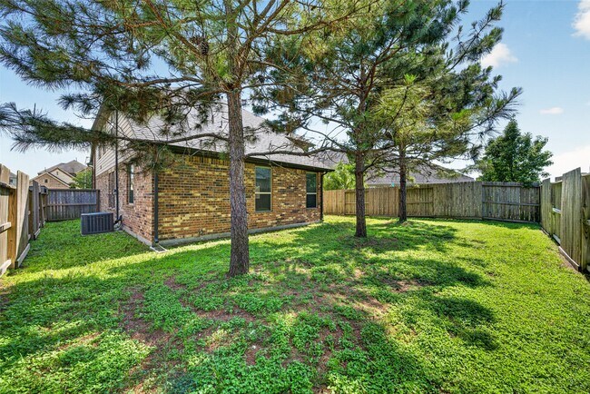Building Photo - 29122 Parker Trace Dr