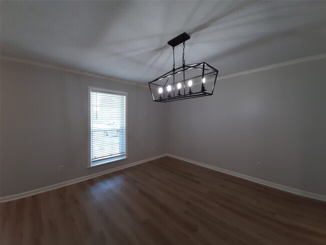 Building Photo - 5310 Glenmere Ln