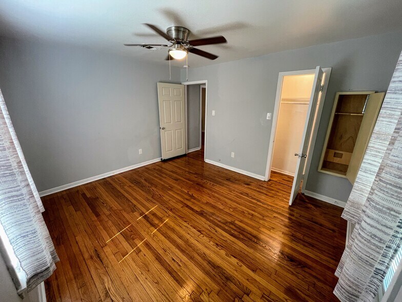 Building Photo - 618 Dunkley Dr