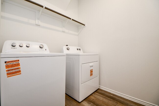 Building Photo - 6023 Ginevra Summers Dr