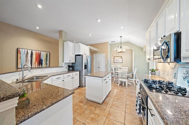 Building Photo - 14881 Holly Leaf Dr