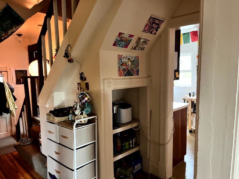 Building Photo - 227 S 4th St