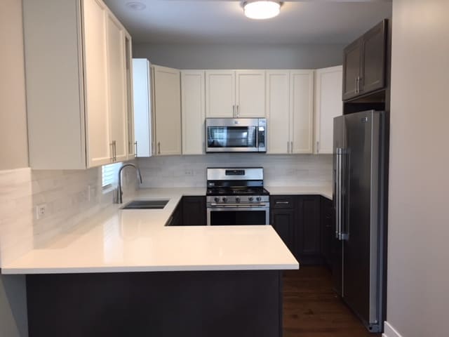 Building Photo - 2658 W Homer St